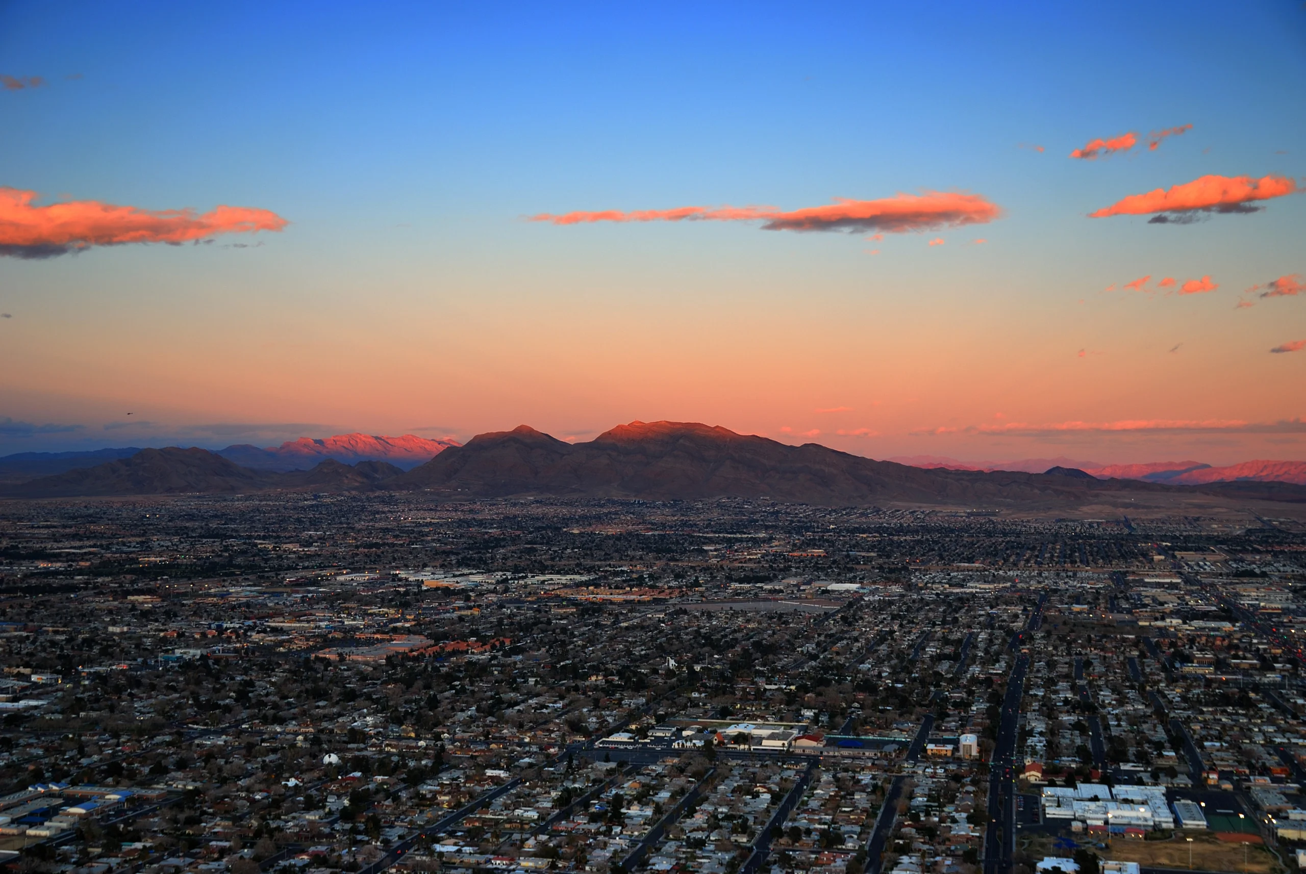El Paso residential neighborhoods with Franklin Mountains in the background