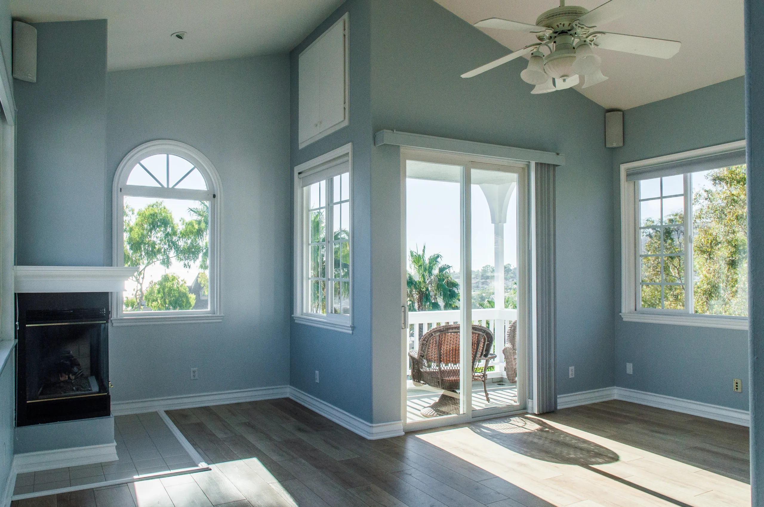 Vinyl double-hung window replacement on El Paso stucco ranch home
